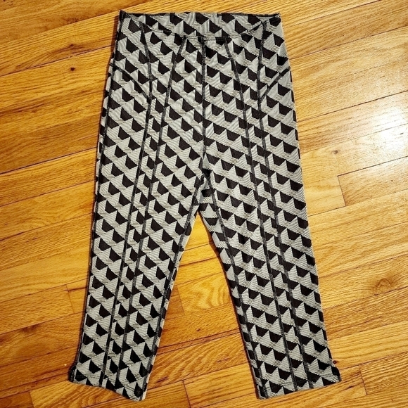 Free People Pants - Free People Movement Grey Patterned Cropped Athletic Leggings Gym Women's XS EUC
